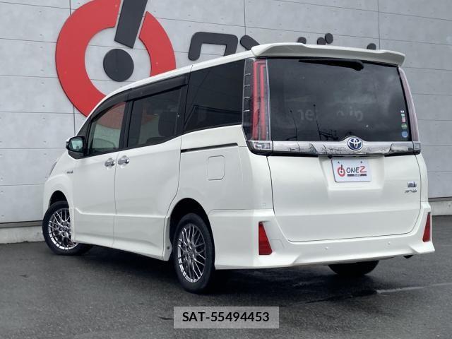Toyota NOAH 2019-02 7222786-14