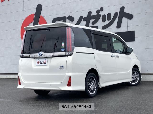 Toyota NOAH 2019-02 7222786-1