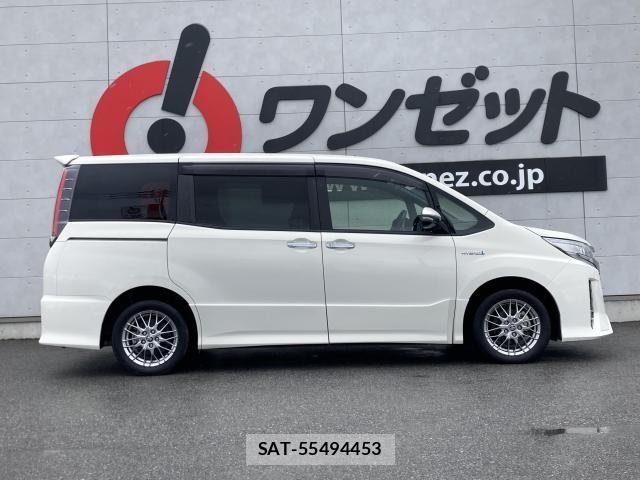 Toyota NOAH 2019-02 7222786-19