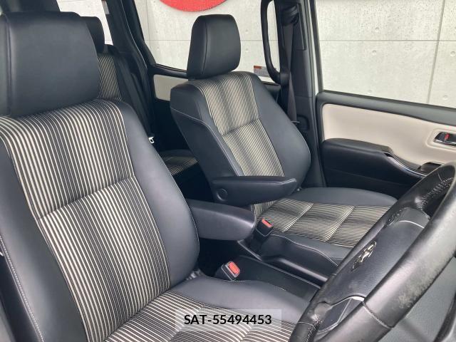 Toyota NOAH 2019-02 7222786-21