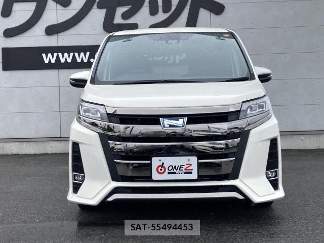 Toyota NOAH 2019-02 7222786-5