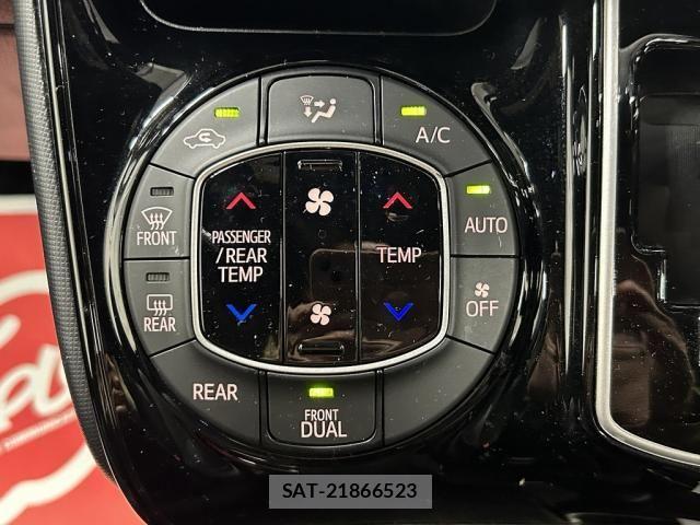 Toyota NOAH 2020-11 7217151-18