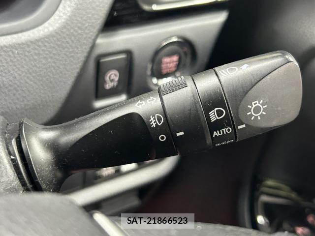 Toyota NOAH 2020-11 7217151-24