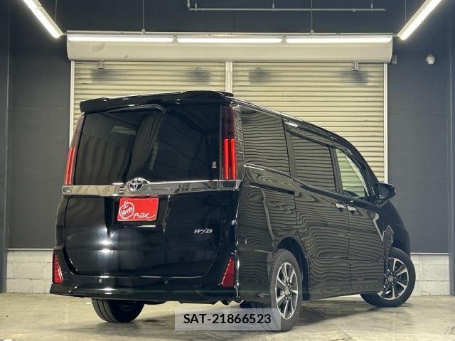 Toyota NOAH 2020-11 7217151-5