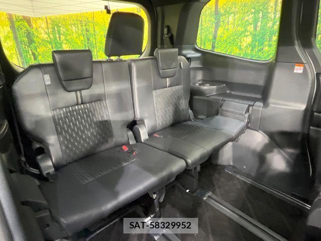 Toyota NOAH 2023-08 7222807-9