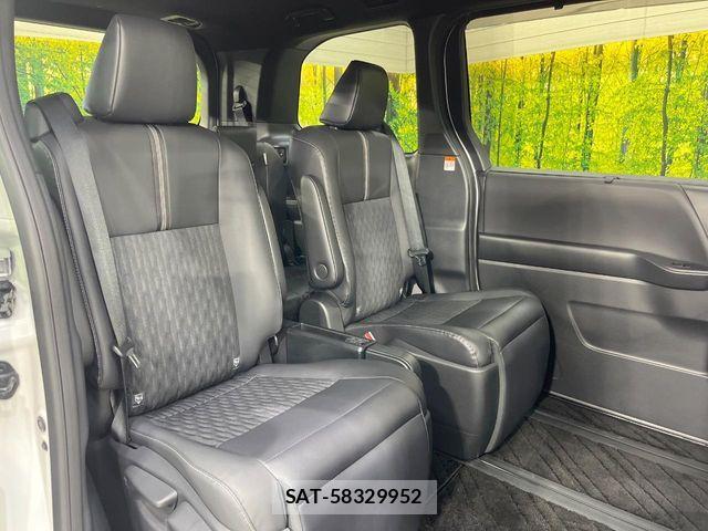 Toyota NOAH 2023-08 7222807-8