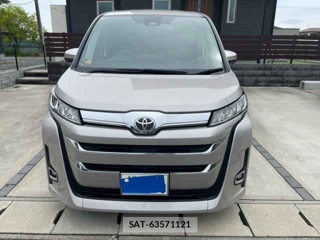Toyota NOAH 2022-08 7222796-1
