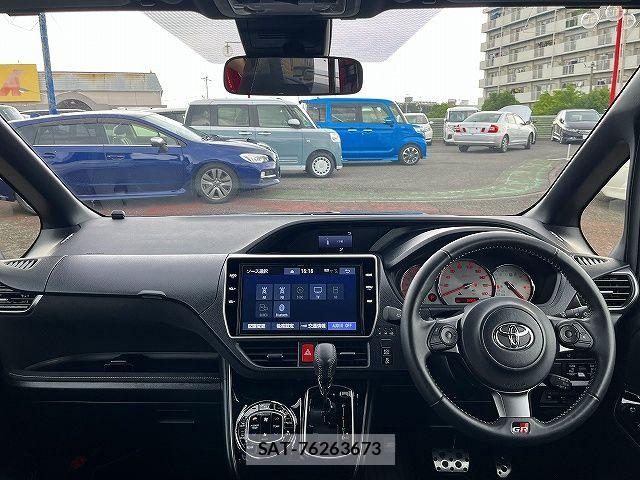 Toyota NOAH 2020-10 7222794-1