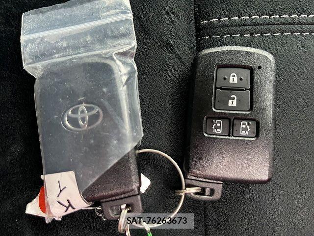 Toyota NOAH 2020-10 7222794-25