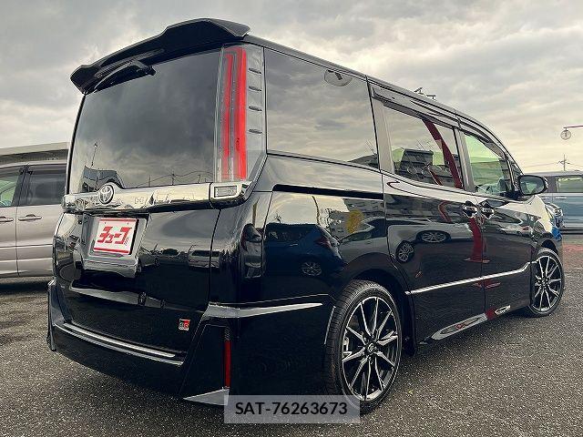 Toyota NOAH 2020-10 7222794-2