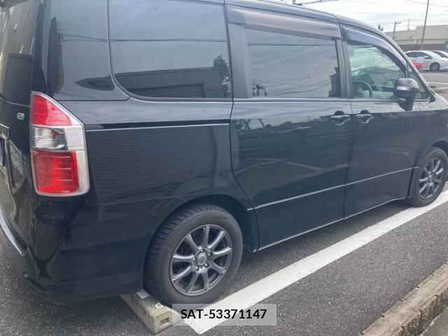 Toyota NOAH 2008-01 7222761-1