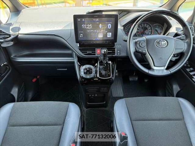 Toyota NOAH 2021-02 7222793-1