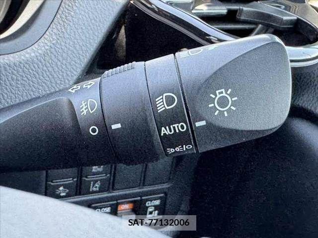 Toyota NOAH 2021-02 7222793-21