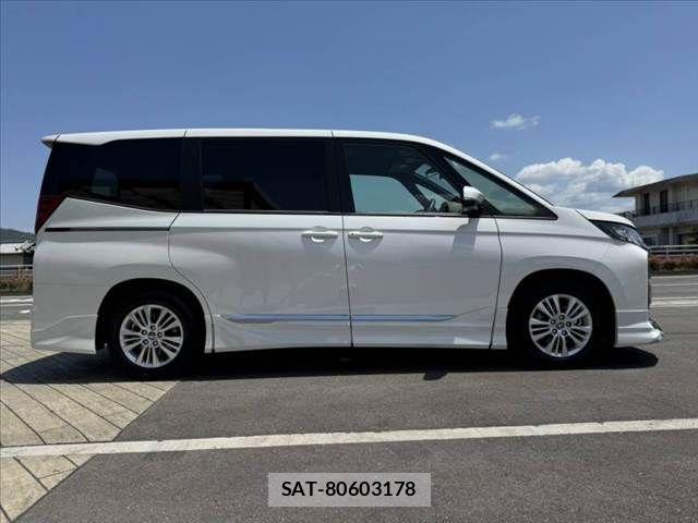 Toyota NOAH 2024-03 7222809-11