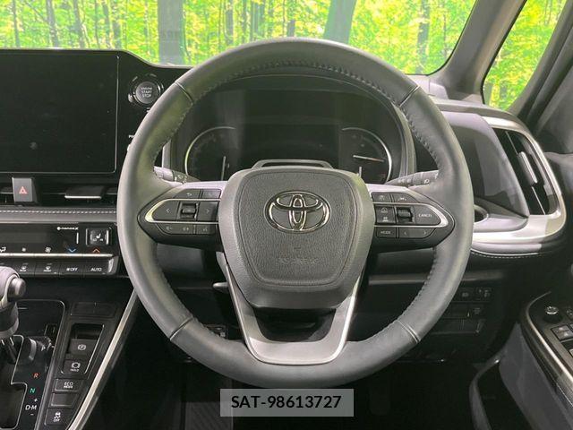 Toyota NOAH 2024-05 7215430-11