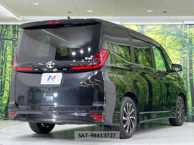 Toyota NOAH 2024-05 7215430-17