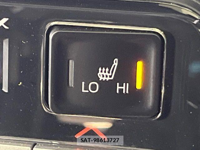 Toyota NOAH 2024-05 7215430-5