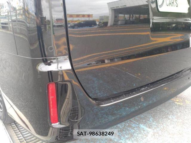 Toyota NOAH 2021-07 7222789-11