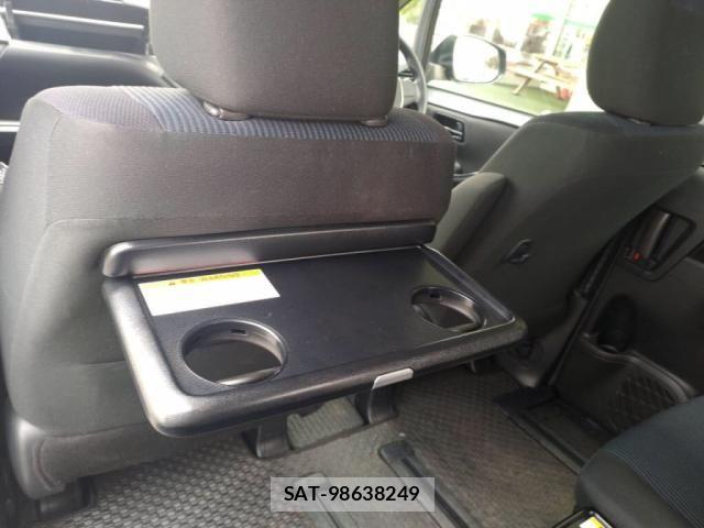 Toyota NOAH 2021-07 7222789-22