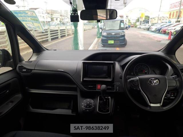 Toyota NOAH 2021-07 7222789-2