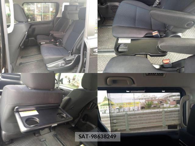 Toyota NOAH 2021-07 7222789-6