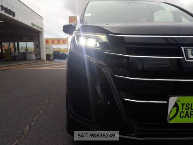 Toyota NOAH 2021-07 7222789-8
