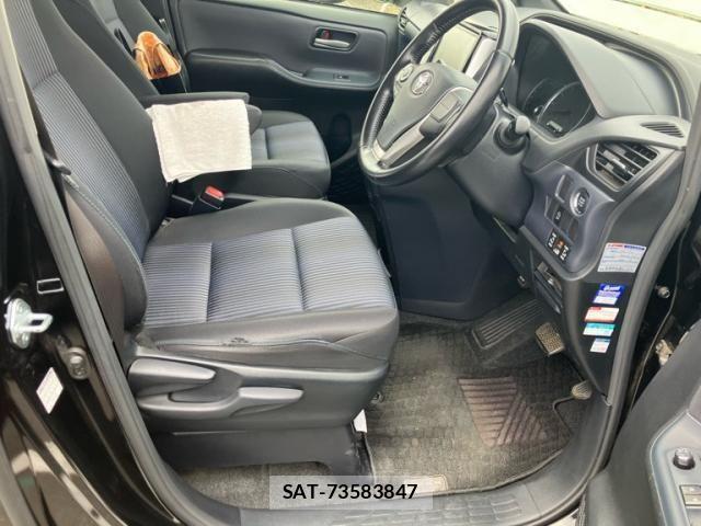 Toyota NOAH 2015-02 7222776-10