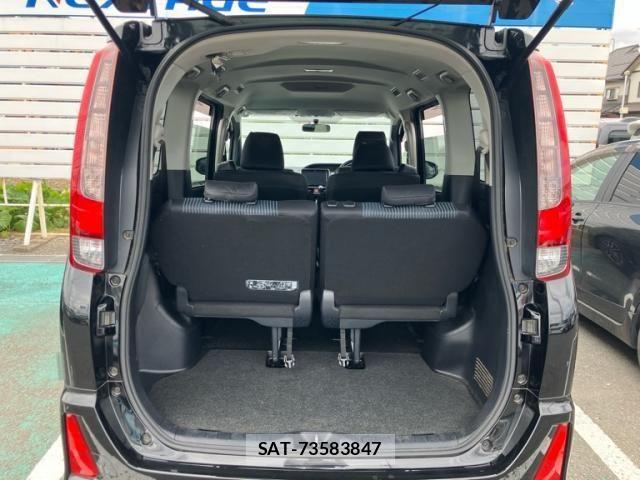 Toyota NOAH 2015-02 7222776-16