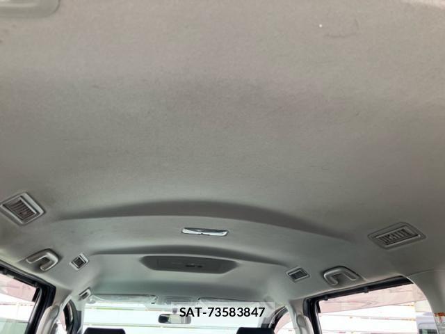 Toyota NOAH 2015-02 7222776-17