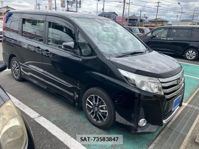 Toyota NOAH 2015-02 7222776-1
