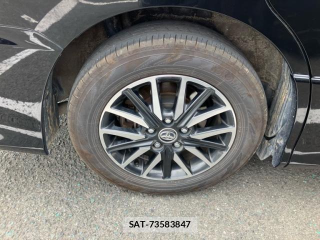 Toyota NOAH 2015-02 7222776-8