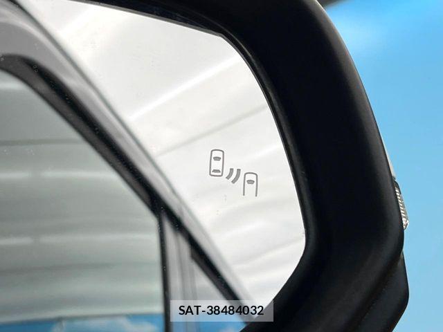 Toyota NOAH 2023-07 7222799-4