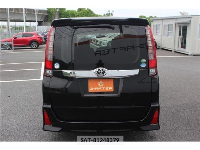 Toyota NOAH 2015-03 7222778-9