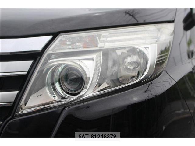 Toyota NOAH 2015-03 7222778-15
