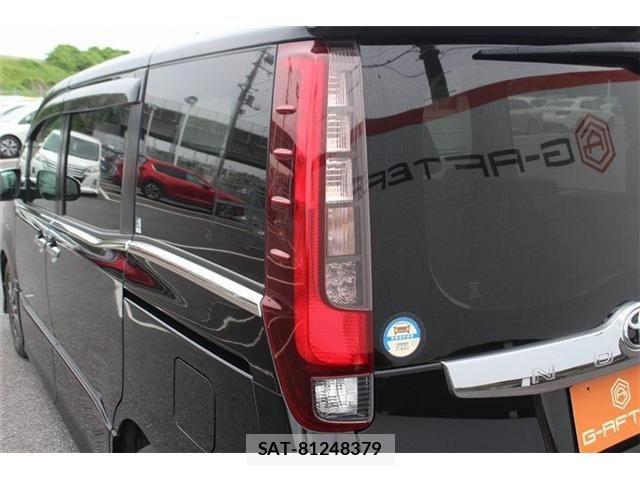 Toyota NOAH 2015-03 7222778-18