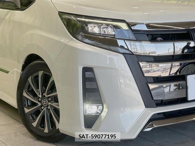 Toyota NOAH 2018-11 7222782-12