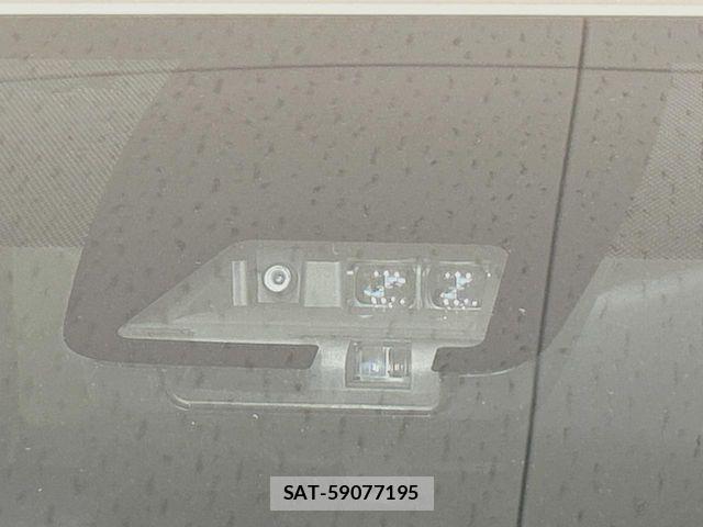 Toyota NOAH 2018-11 7222782-2