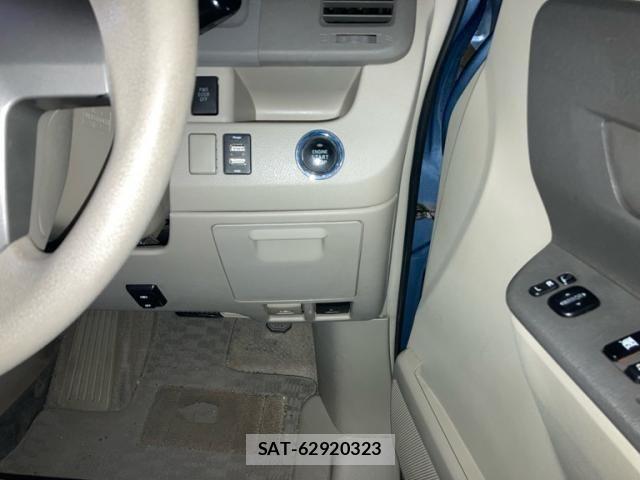 Toyota NOAH 2007-07 7222763-16