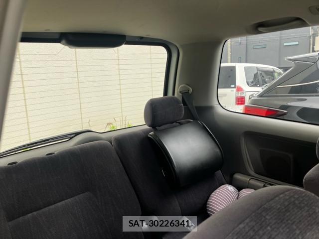 Toyota NOAH 2003-08 7251753-3