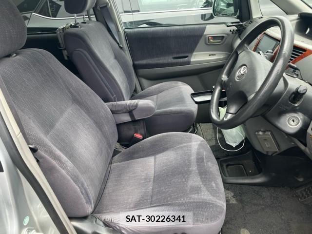 Toyota NOAH 2003-08 7251753-5