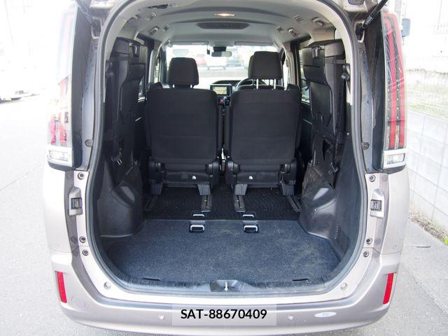 Toyota NOAH 2021-07 7251747-9