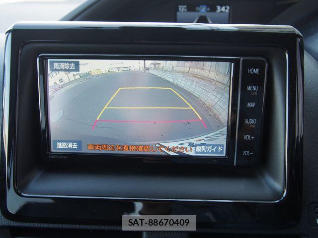 Toyota NOAH 2021-07 7251747-11