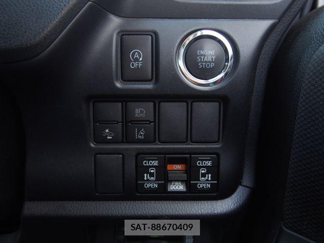 Toyota NOAH 2021-07 7251747-15