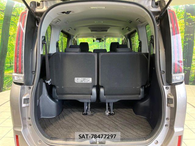 Toyota NOAH 2017-08 7251746-10