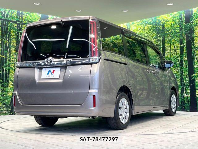 Toyota NOAH 2017-08 7251746-17