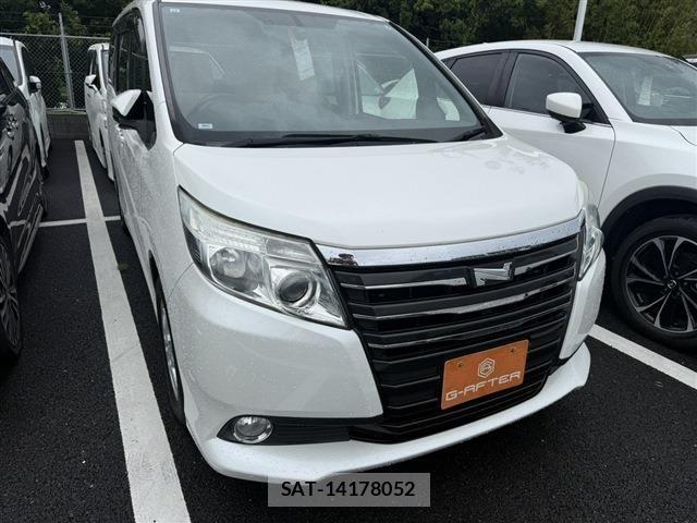 Toyota NOAH 2014-02 7251745-0