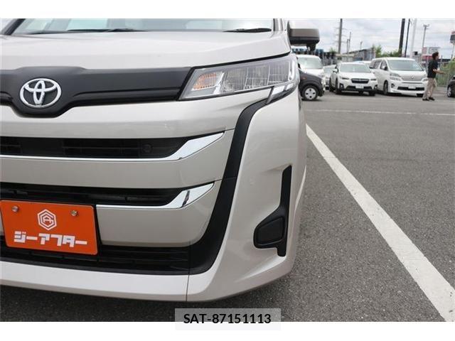 Toyota NOAH 2023-07 7251750-21