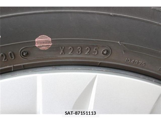 Toyota NOAH 2023-07 7251750-26