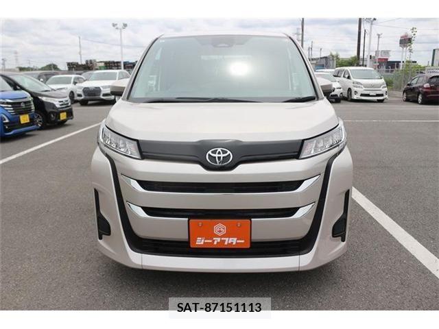 Toyota NOAH 2023-07 7251750-7