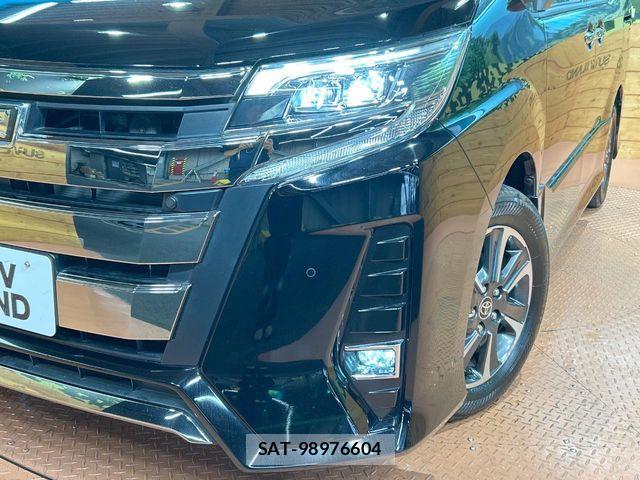 Toyota NOAH 2019-12 7250167-12